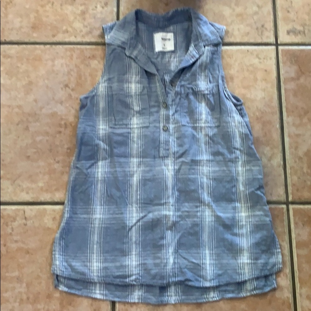 Sonoma soft sleeveless T shirt
